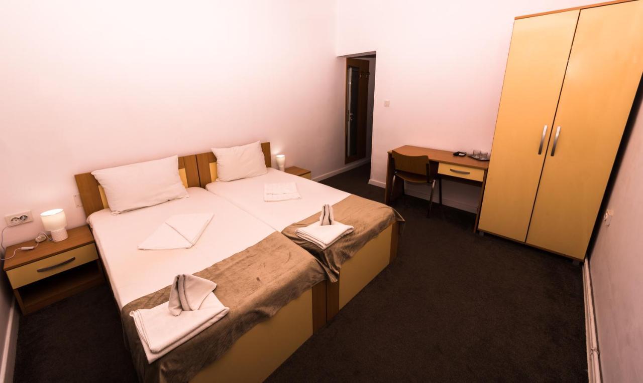 Hotel Manea Orşova Esterno foto