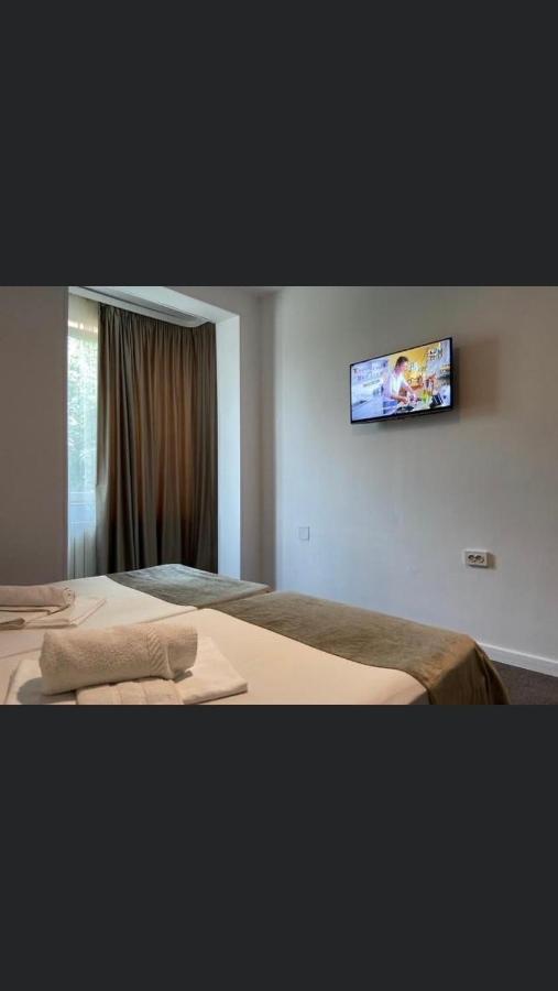 Hotel Manea Orşova Esterno foto