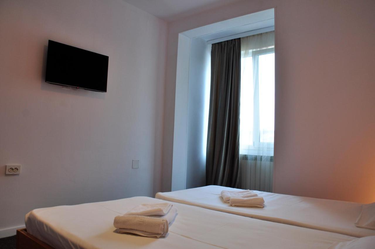 Hotel Manea Orşova Esterno foto