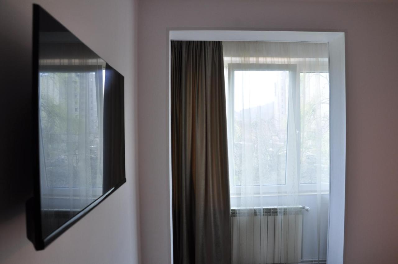 Hotel Manea Orşova Esterno foto