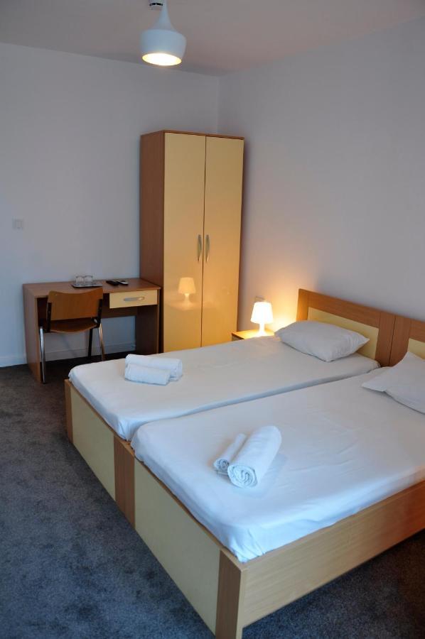 Hotel Manea Orşova Esterno foto