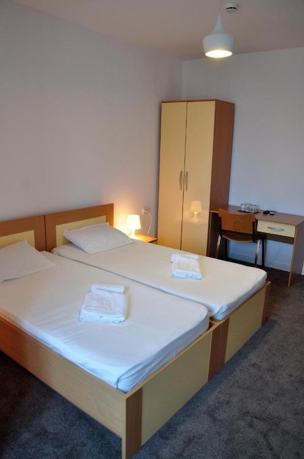 Hotel Manea Orşova Esterno foto
